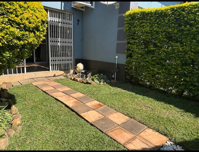 1 BEDROOM TOWNHOUSE FOR SALE IN WATERVAL EAST